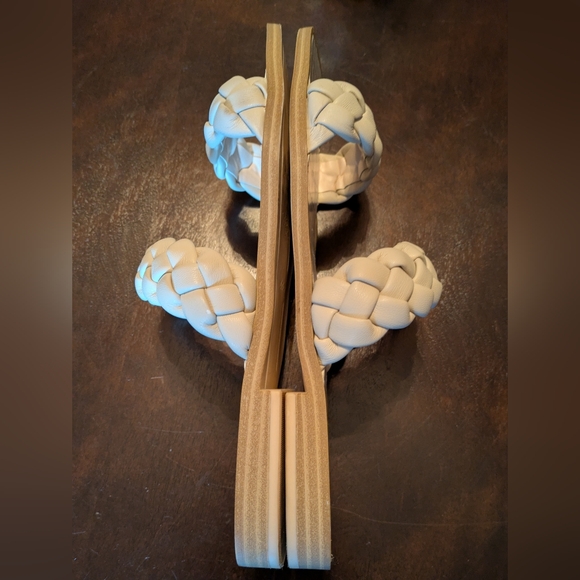 Dolce Vita Braided Flat Sandals. Size 7.5. - Picture 6 of 9